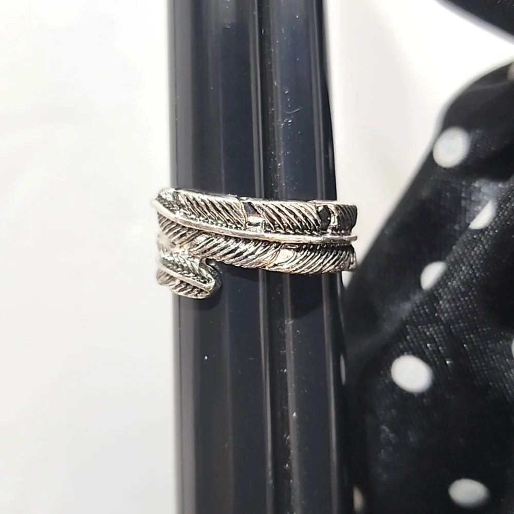 Idyllwild Silvertone Feather Ring - Picture 1 of 6